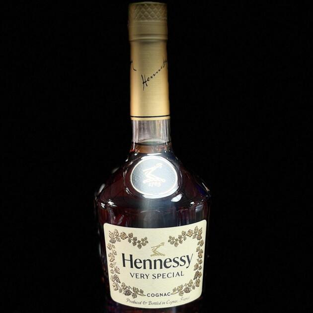 Hennessy Very Special Cognac Produced & Bottled in Cognac France