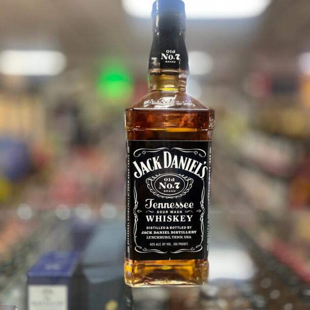 Jack Daniels Old Old No-7, Jennessee Sour Mash Whiskey Distilled And Bottled Jack Daniel Distillery Lynchburg, Tenn. USA