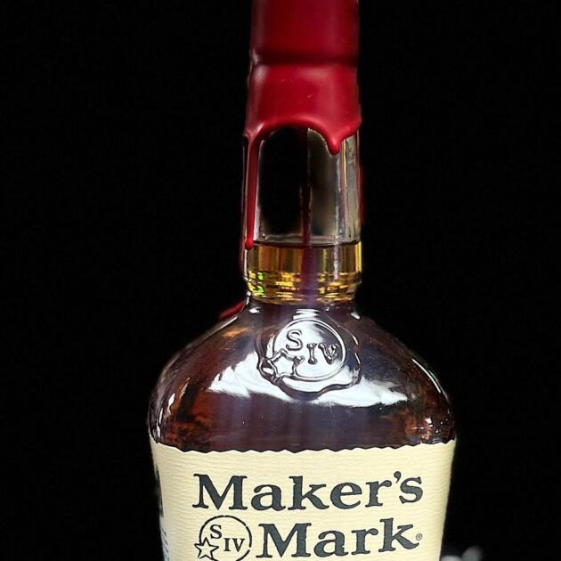 Makers Mark Kentucky Straight Bourbon Whiskey